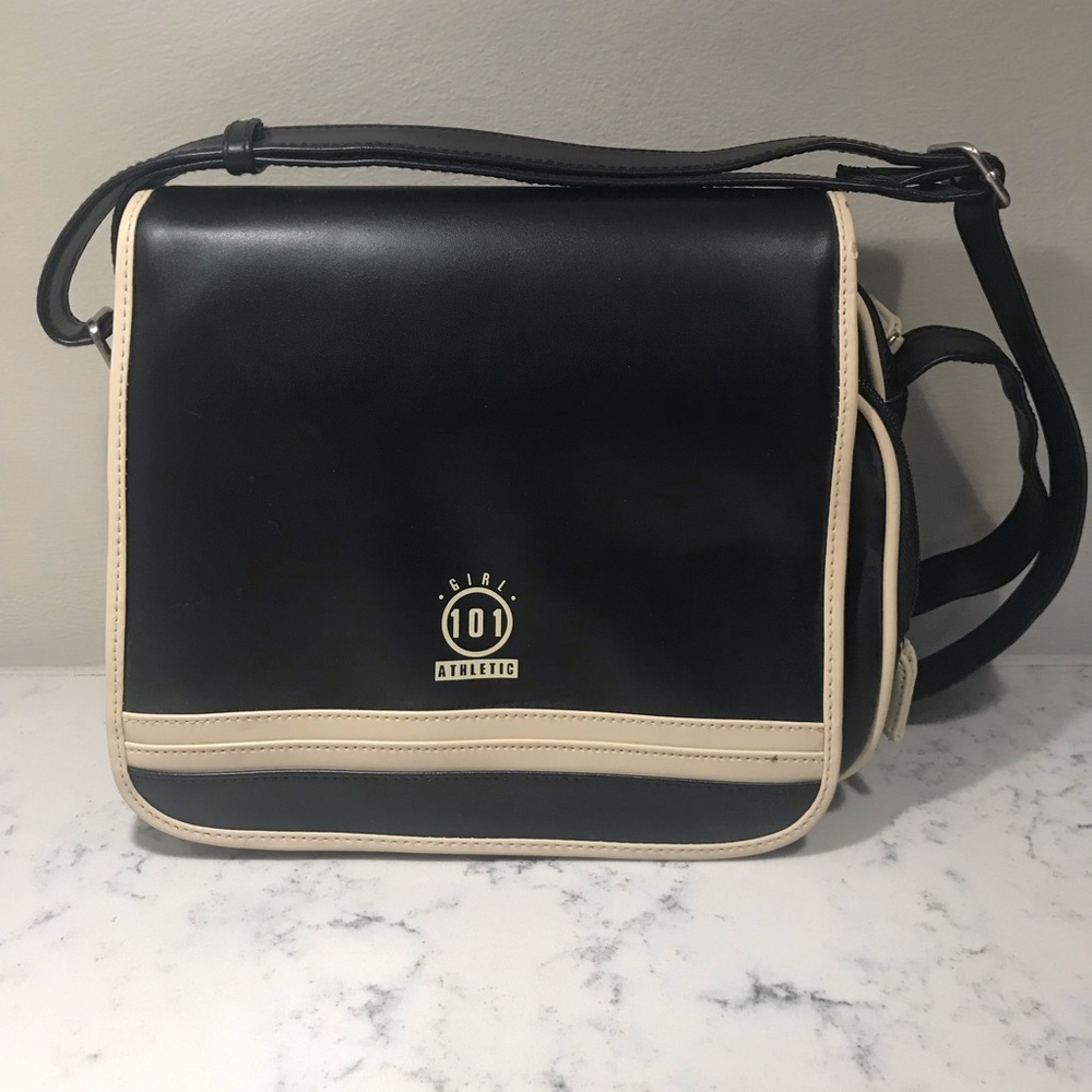 Girl 101 Athletic shoulder bag
